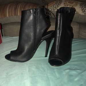 Chinese laundry peep toe heeled boots